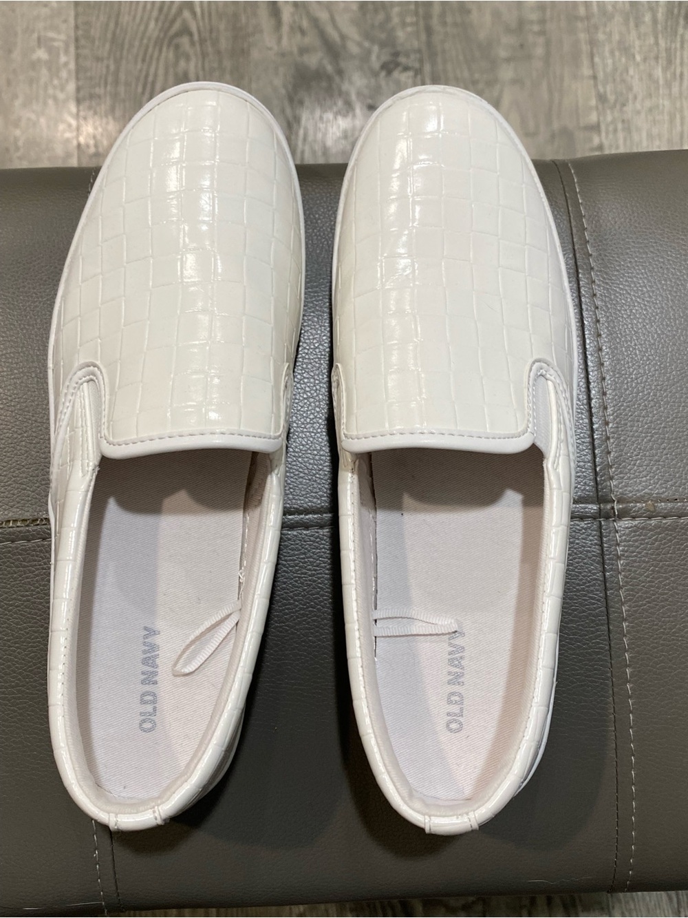 NWOT! Women’s Size 9.5-Old Navy White Croc-Embossed Slip-On Loafers